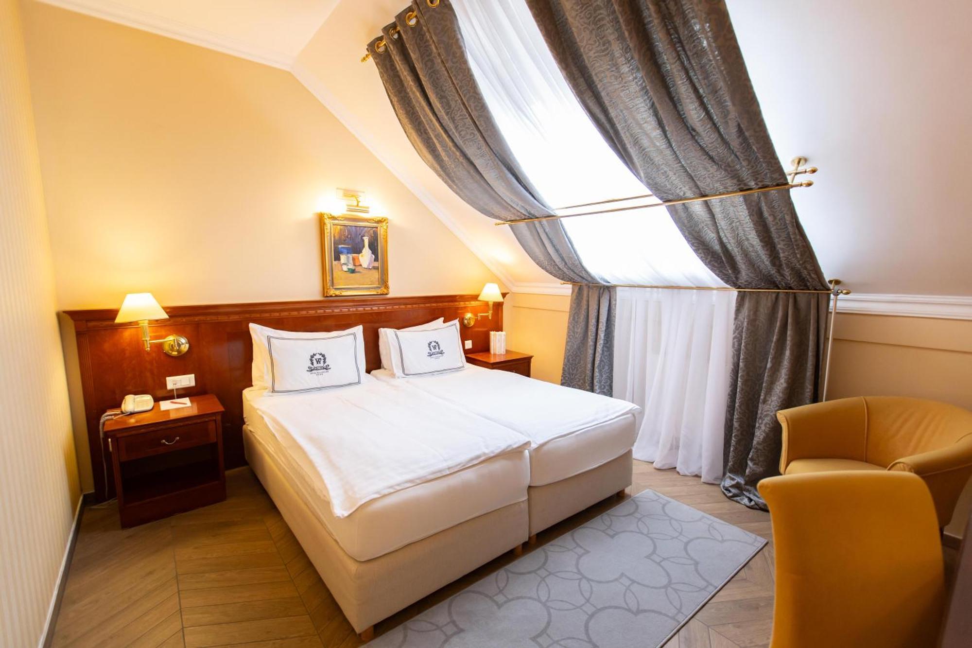 Hotel Waldinger Osijek Exterior photo