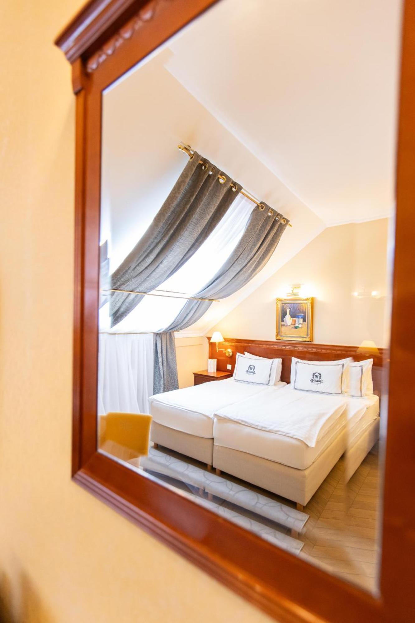 Hotel Waldinger Osijek Exterior photo