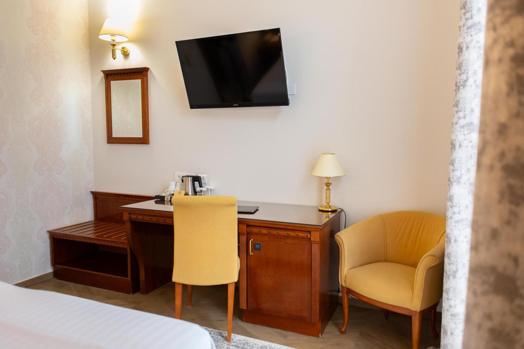Hotel Waldinger Osijek Exterior photo