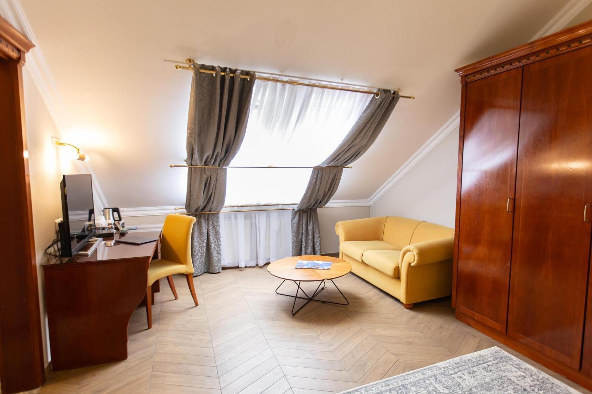Hotel Waldinger Osijek Exterior photo